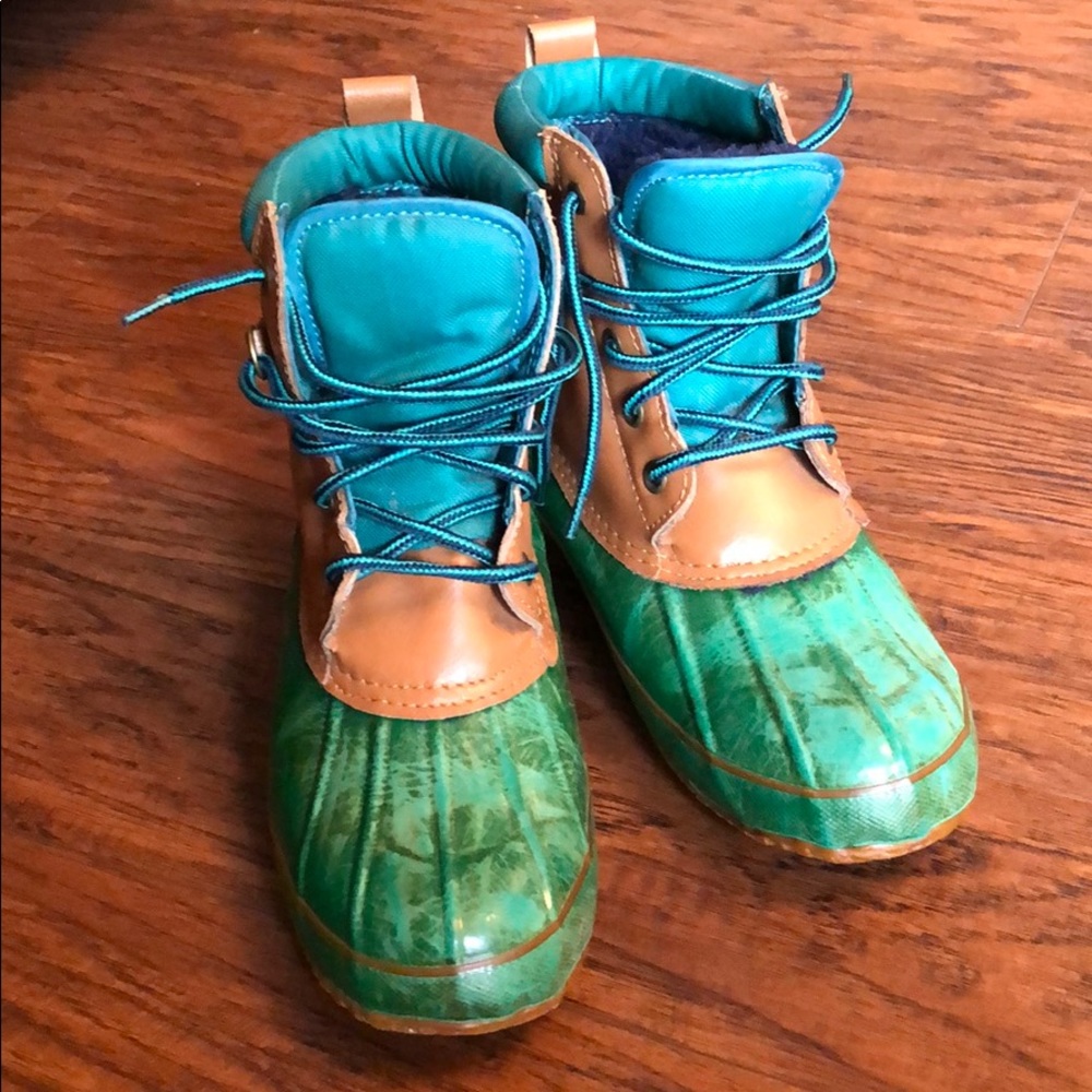 Duck Boots. 🦆